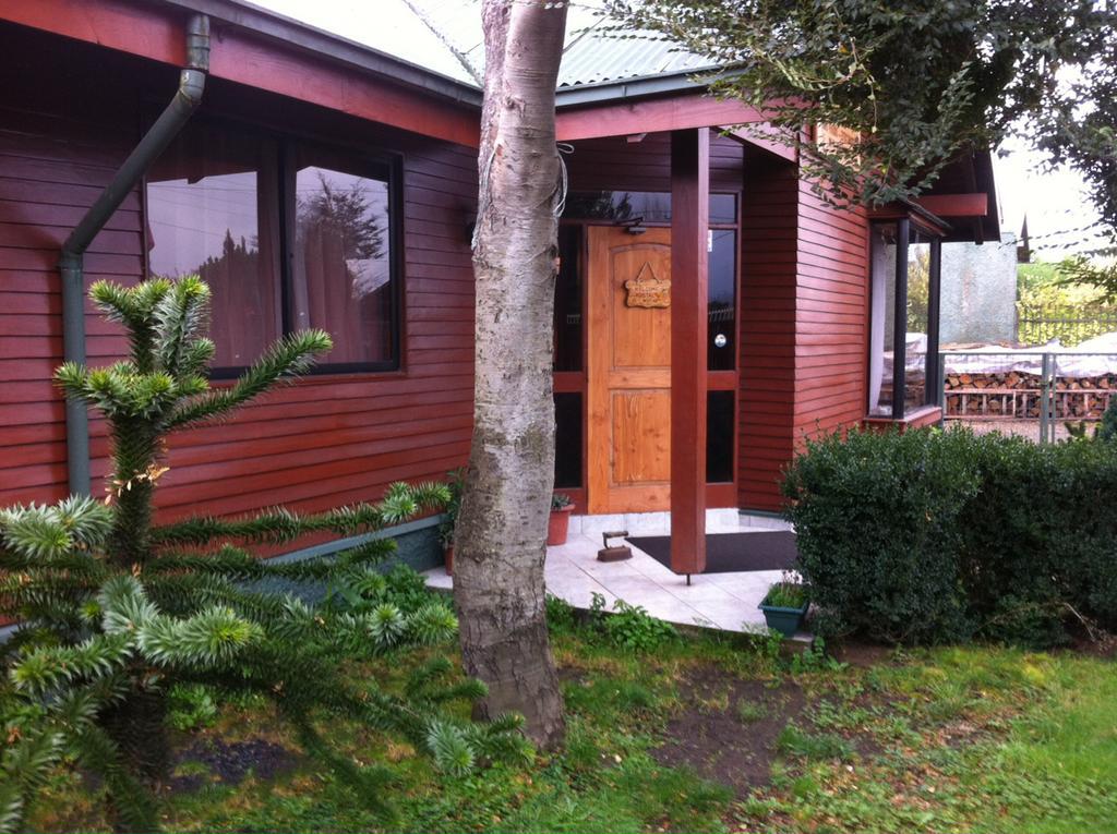 Hostal El Nogal Pucon Exterior photo