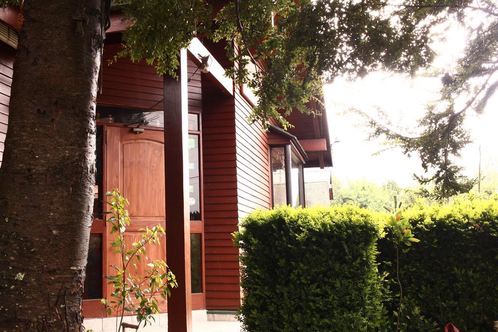 Hostal El Nogal Pucon Exterior photo